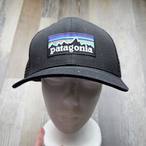 Patagonia Standard P-6 Logo Trucker Hat Snapback Black